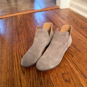 Lucky Brand Suede Ankle Booties - Light Gray